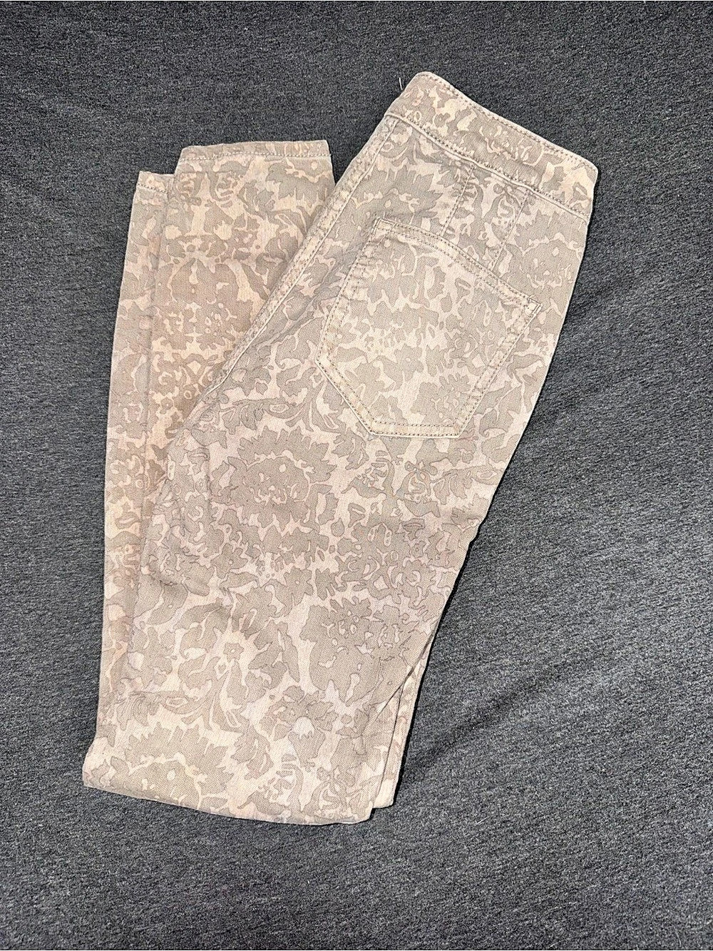 Anthropologie Pilcro Floral Skinny Jeans in Pink & Gray Waist 26